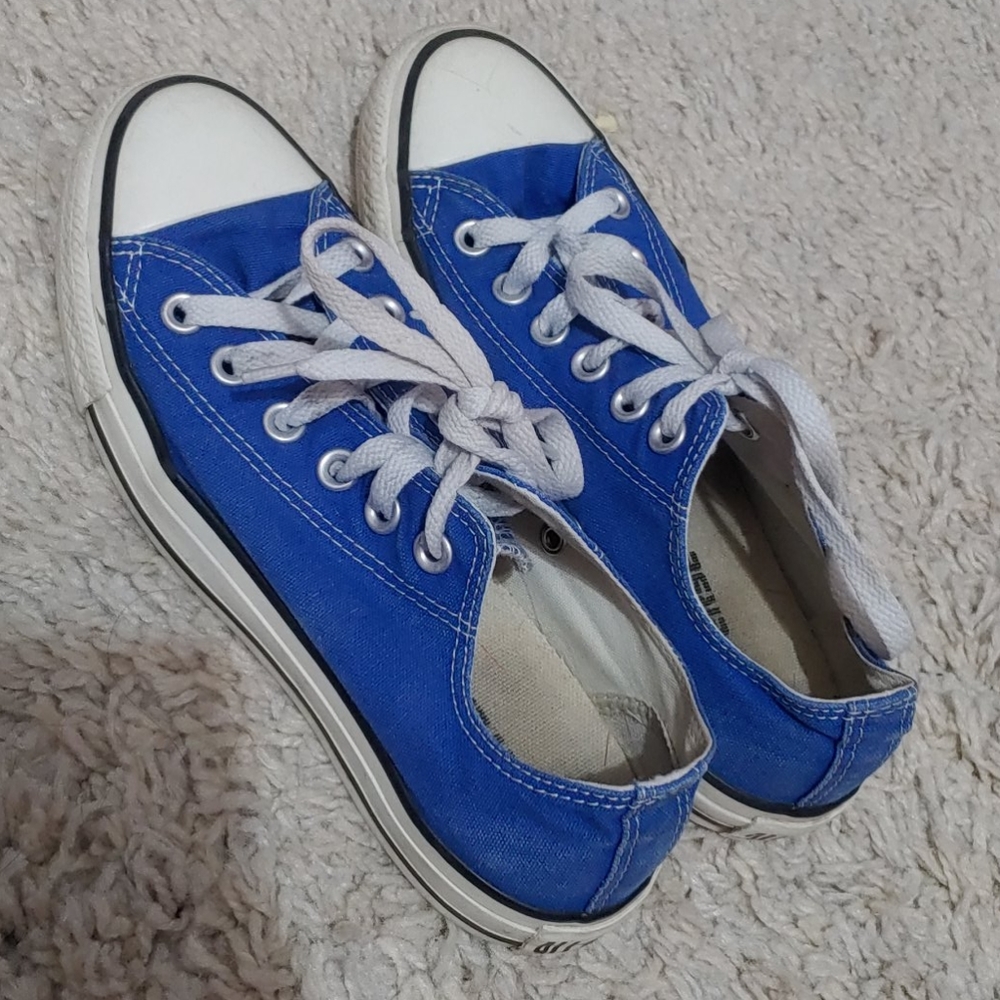 COPY - USED Royal blue converse all star shoes (7)